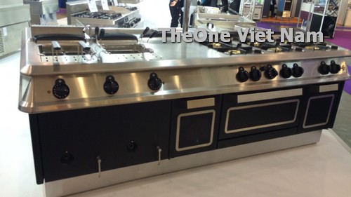 bài trí thiết bị bếp nhà hàng khách sạn